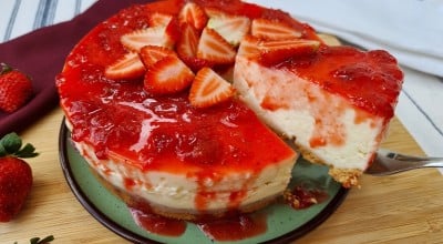 Cheesecake de morango fácil