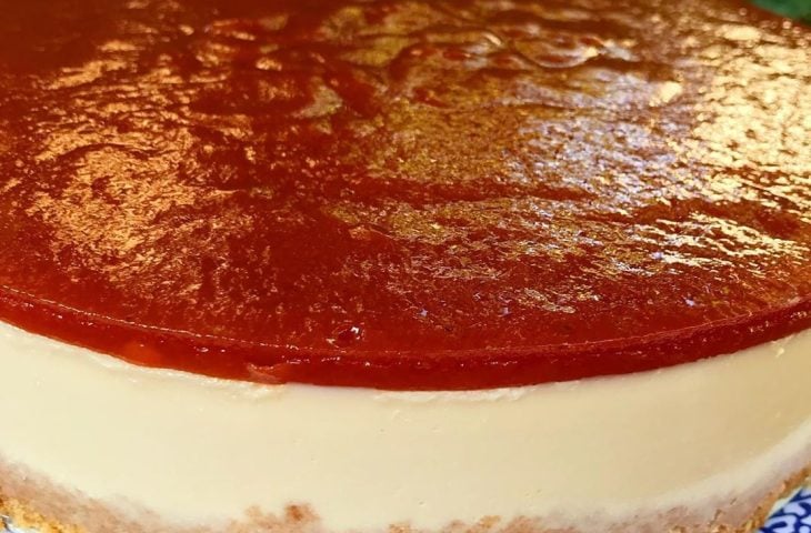 Cheesecake de queijo com goiabada