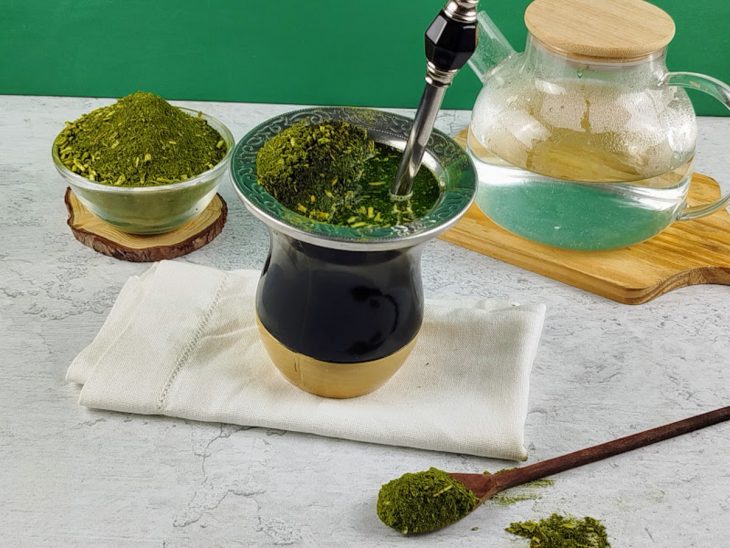 Chimarrão tradicional pronto para consumo.