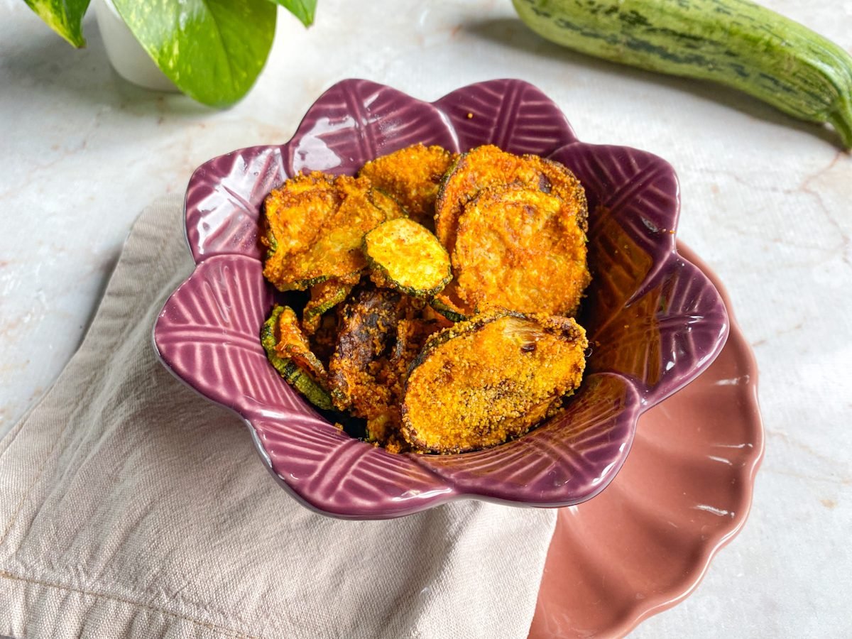 Chips de abobrinha na air fryer