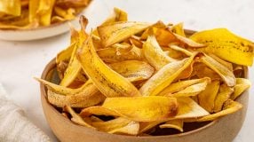 Chips de banana de forno