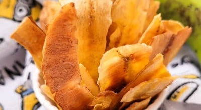 Chips de banana-verde