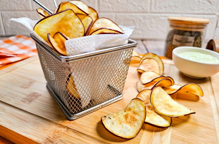 Chips de batata-doce no forno