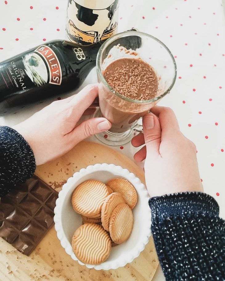 Chocolate quente com baileys