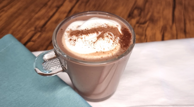 Chocolate quente com chantilly