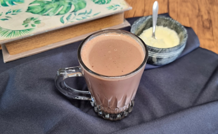 Chocolate quente com leite em pó
