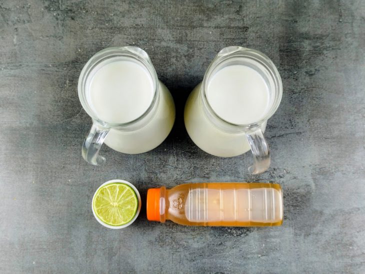 Ingredientes para a receita reunidos em uma bancada.