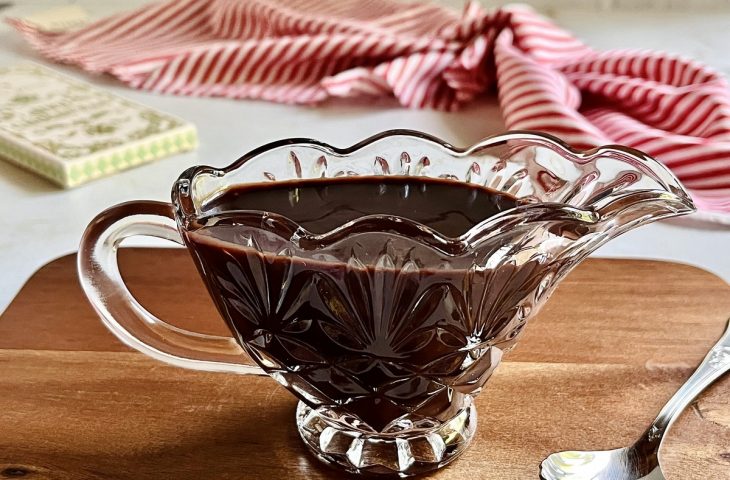 Cobertura de chocolate para bolo sem leite condensado