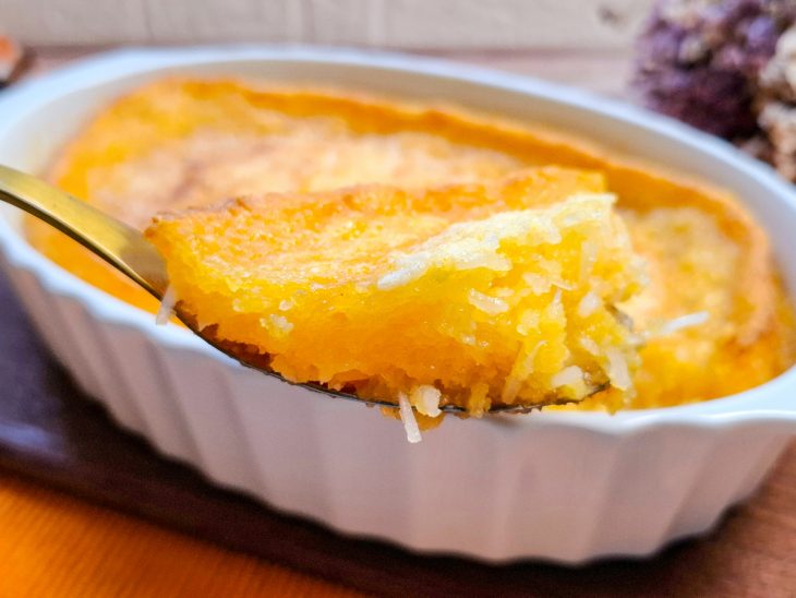 cocada de forno finalizada e servida.
