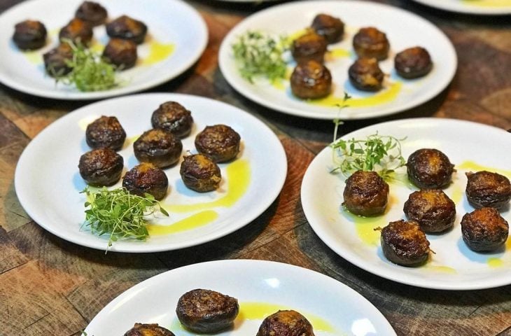 Cogumelos paris com ragu de costela