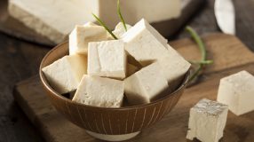 Como fazer tofu com ingredientes fáceis de encontrar