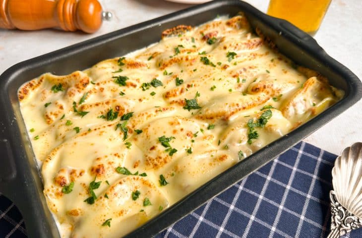 Conchiglione recheado com frango
