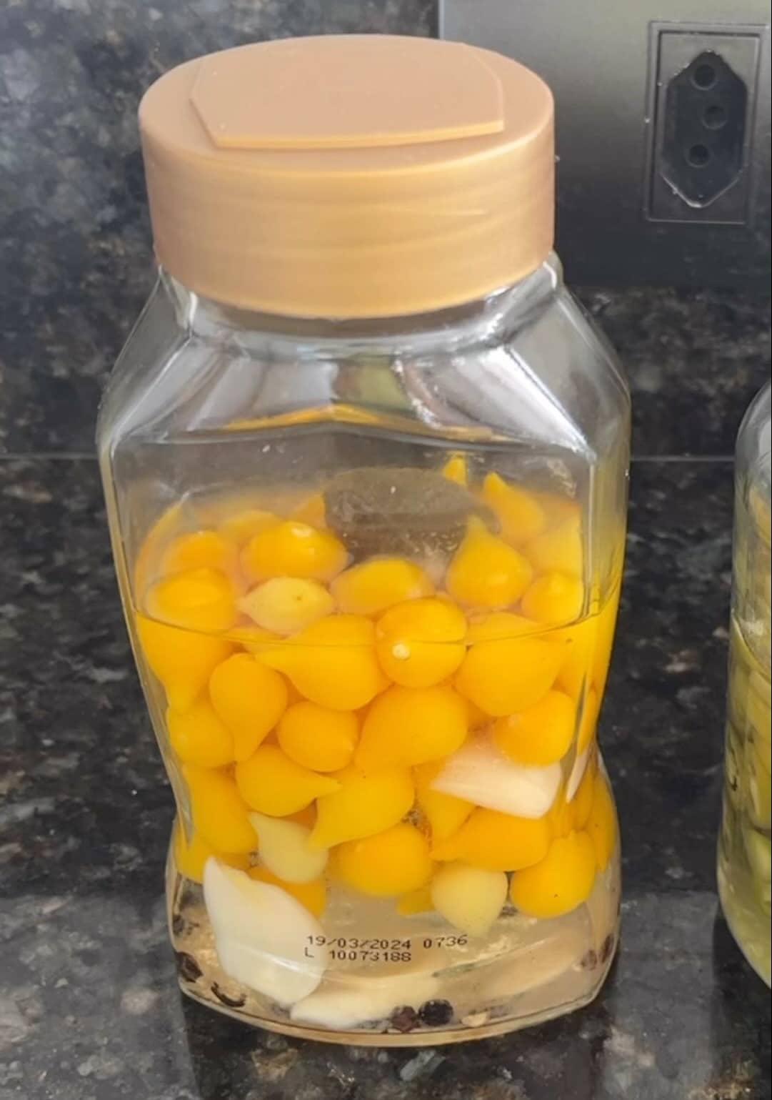 Conserva de pimenta-biquinho e jalapeño