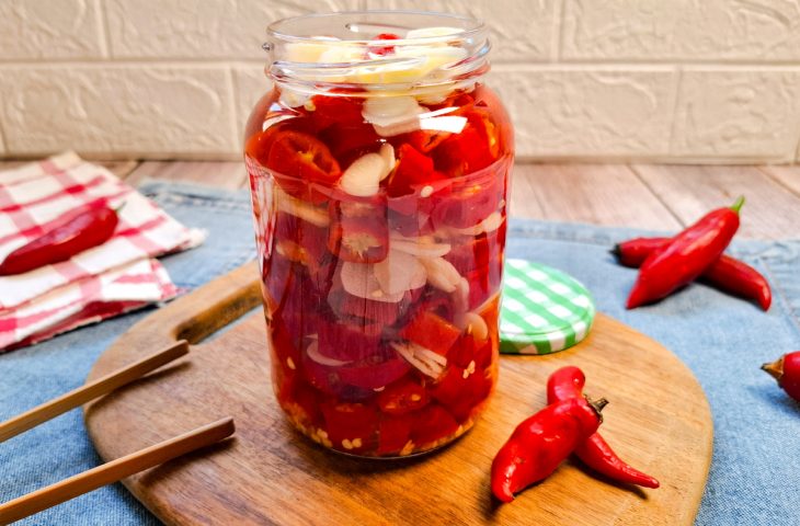 Conserva de pimenta-dedo-de-moça