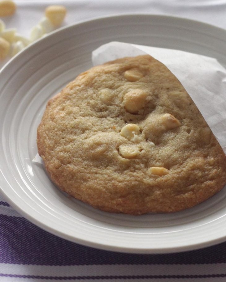 Cookie de chocolate branco e macadâmia