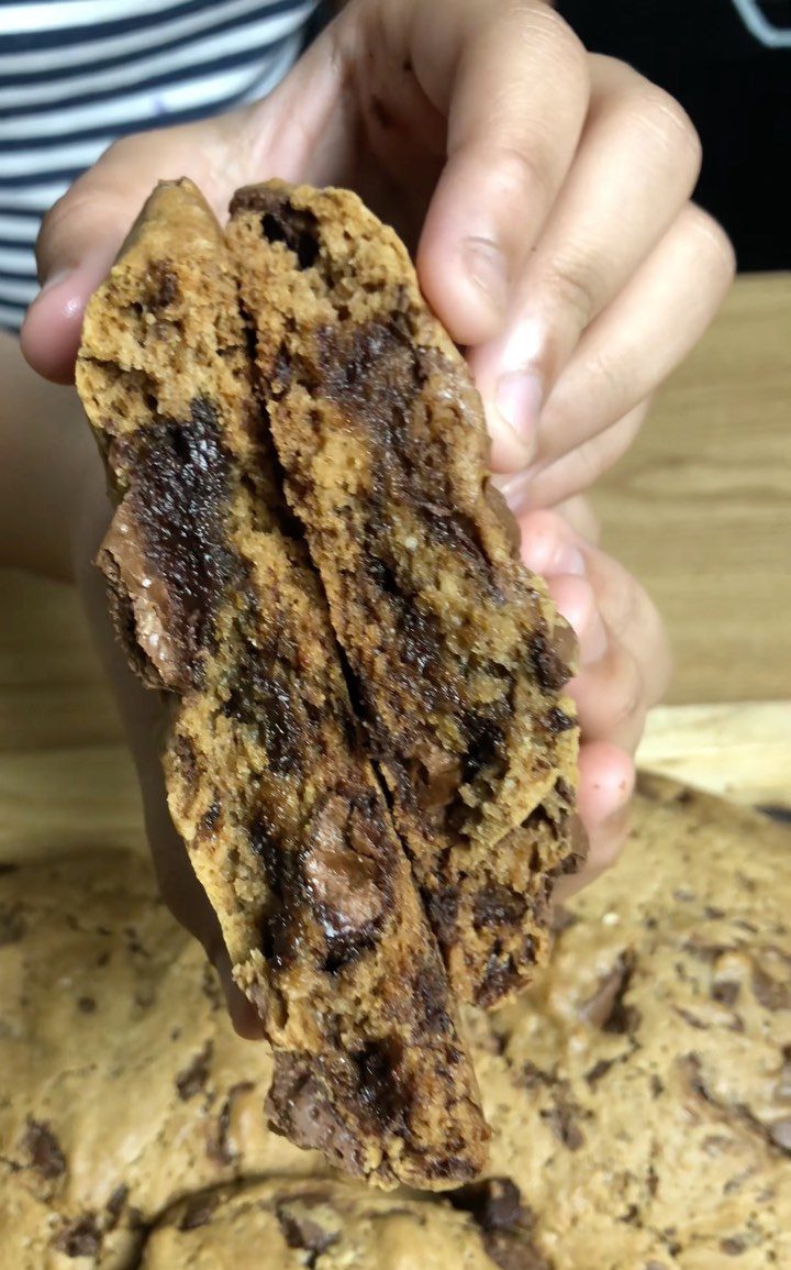 Cookie gigante com chocolate