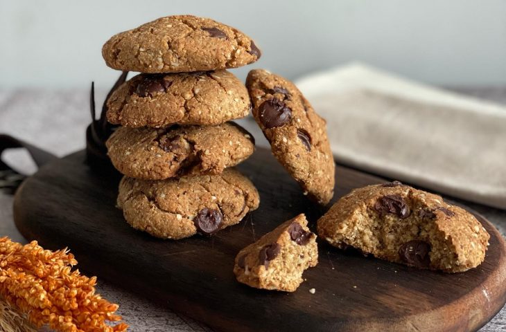 Cookies veganos de chocolate com coco