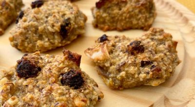 Cookies de banana com passas e coco