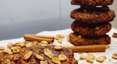 Cookies de banana e amendoim