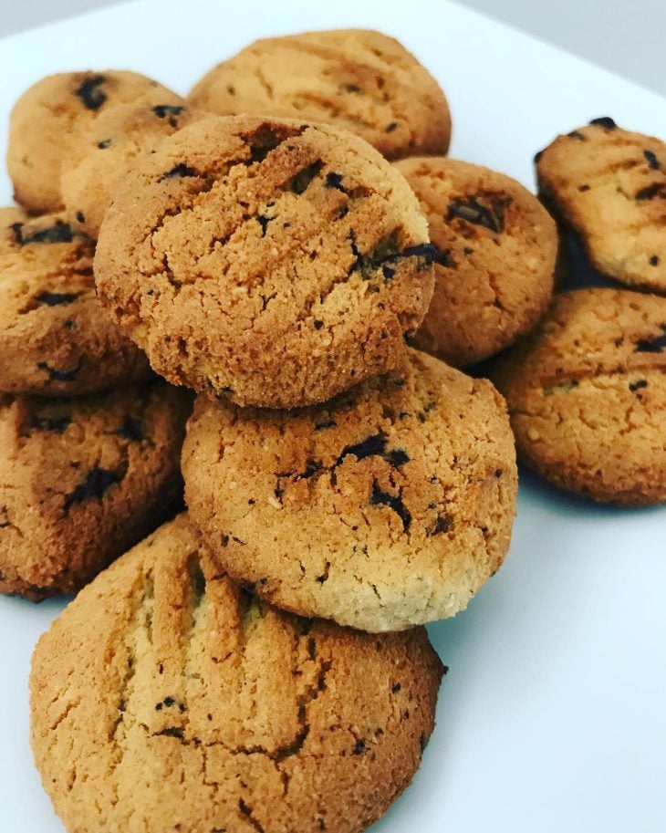 Cookies de coco com pasta de amendoim