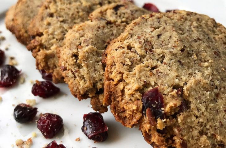 Cookies de nozes com cranberry