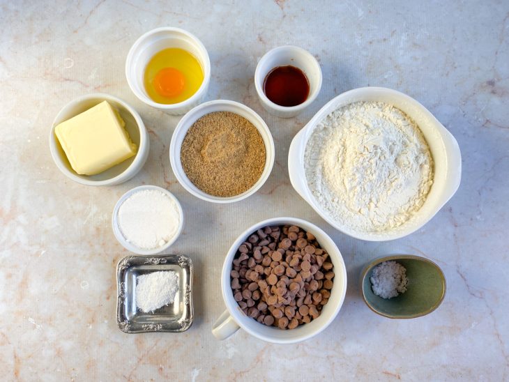 Ingredientes para a receita de cookies fáceis.