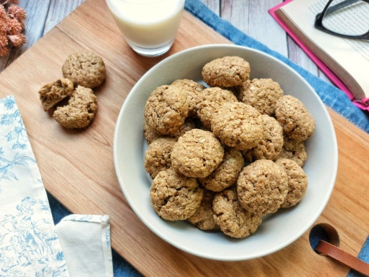 Cookies fit de aveia finalizados.