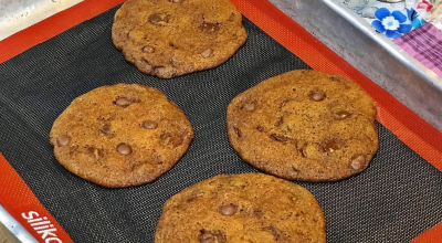 Cookies recheados com creme de avelã