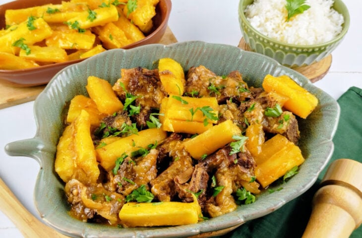 Costela com mandioca