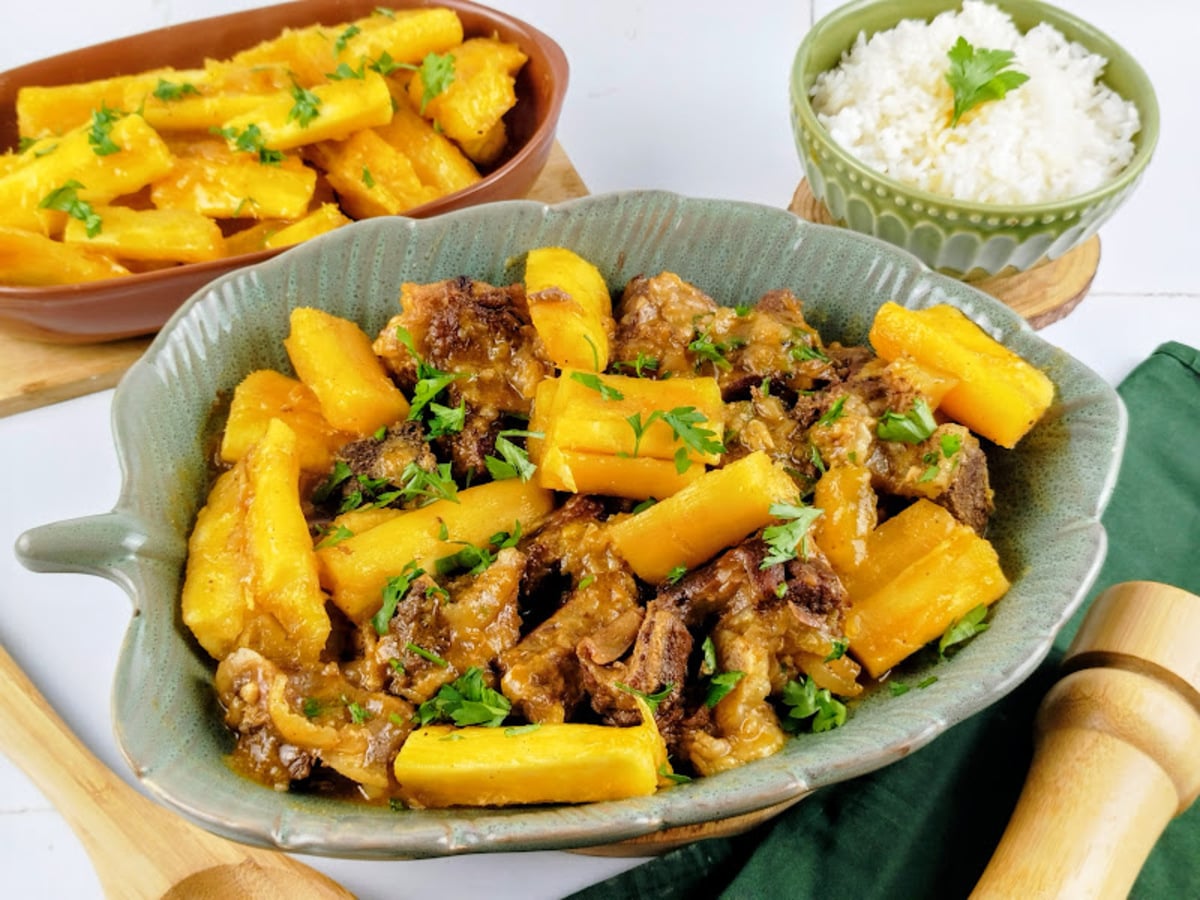 Costela com mandioca