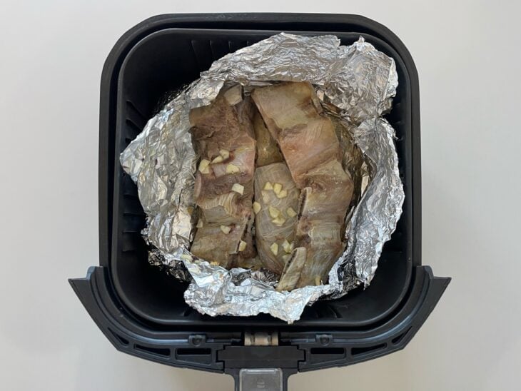 Costela após tempo coberta na air fryer.