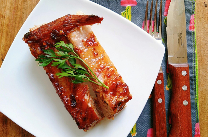 Costelinha com molho barbecue