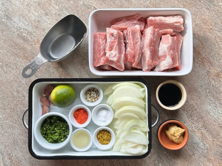 ingredientes para preparo da costelinha de porco na pressão.