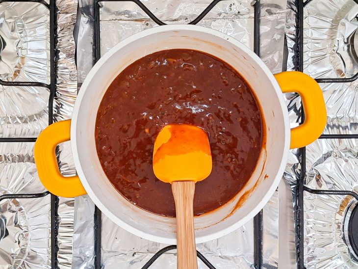 Ingredientes incorporados na panela.