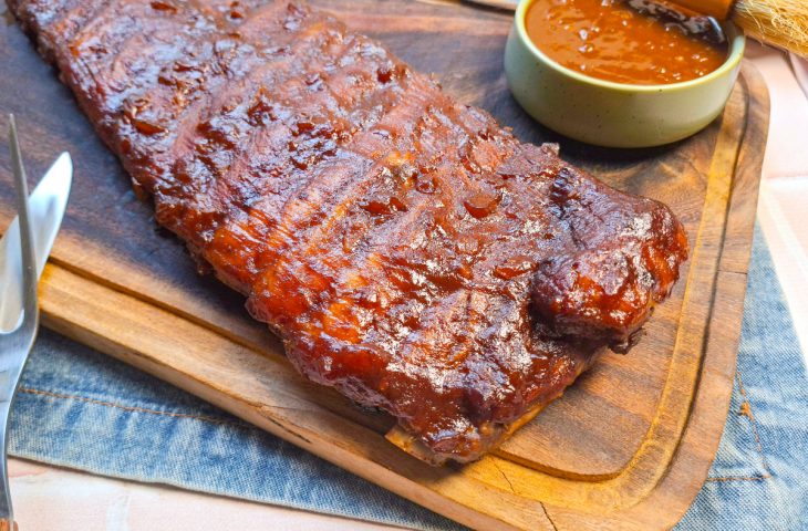 Costelinha suína no molho barbecue