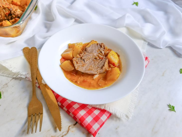 Coxão mole na pressão servido no prato.