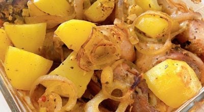 Coxas de frango com batata no forno