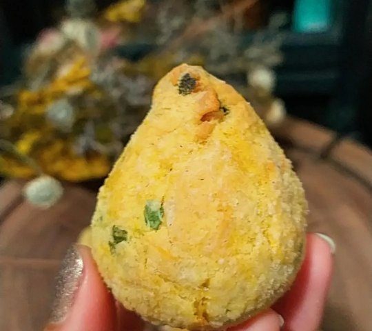 Coxinha de mandioca sem massa