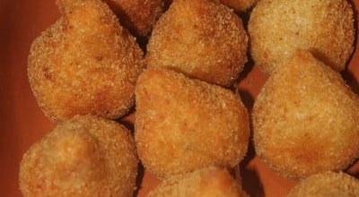 Coxinha vegana de palmito e milho-verde