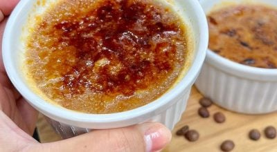 Crème brûlée de café com caramelo