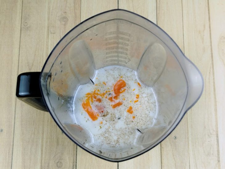 Ingredientes no liquidificador.