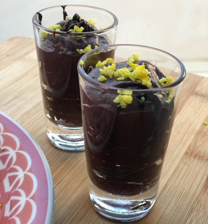 Creme de chocolate com raspas de laranja