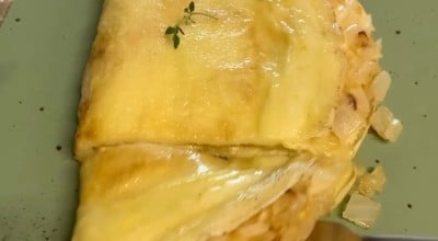 Crepioca de queijo com cebola