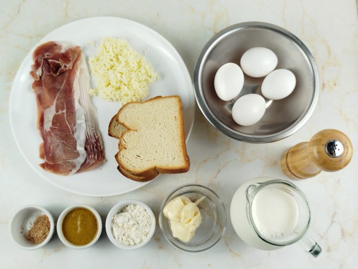 Ingredientes reunidos na bancada.