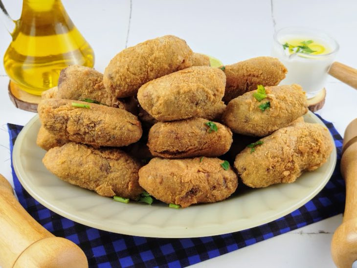 Croquetes de atum prontos para consumo.
