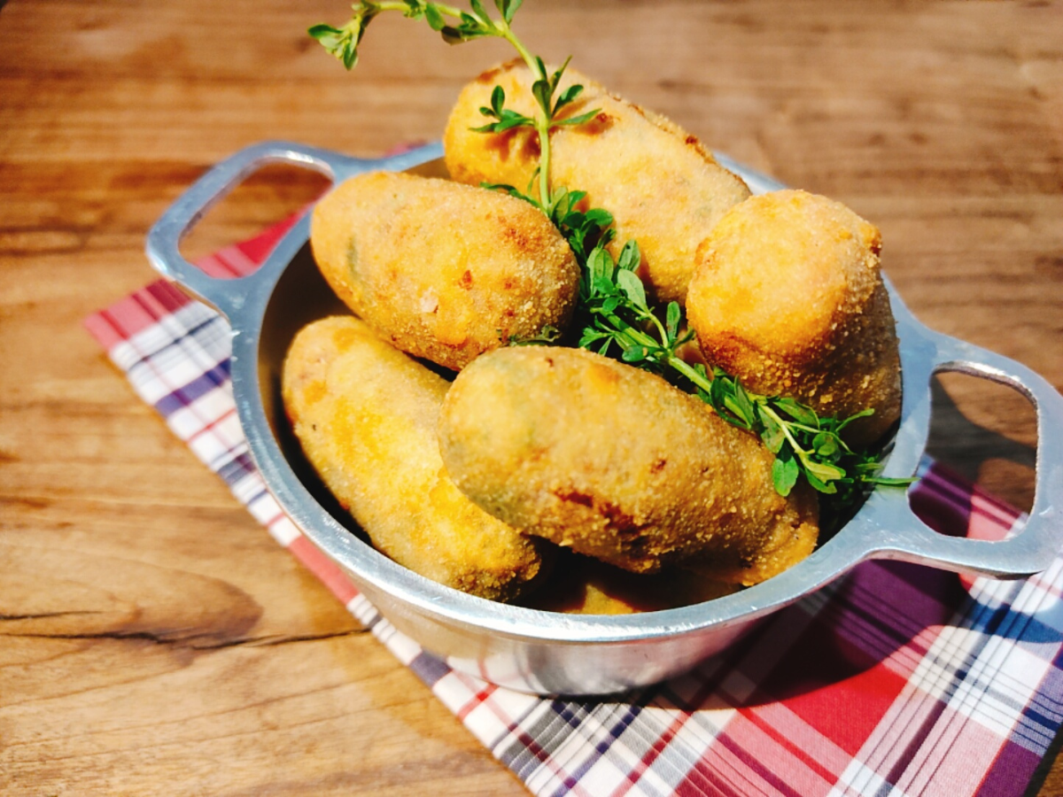 Croquete de calabresa fácil