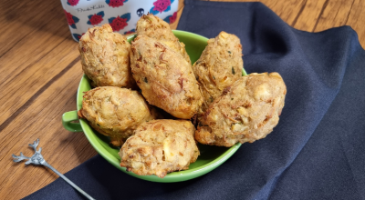 Croquete de frango com batata-doce assado