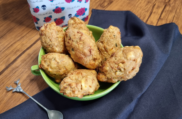 Croquete de frango com batata-doce assado