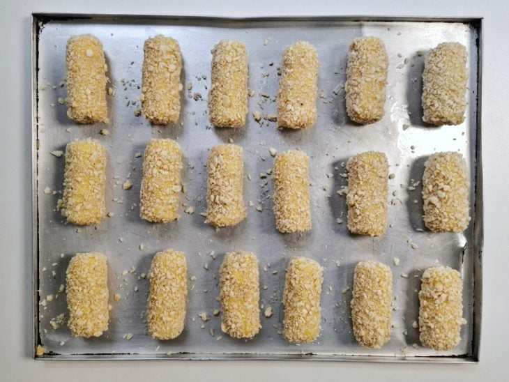 Croquetes empanados.