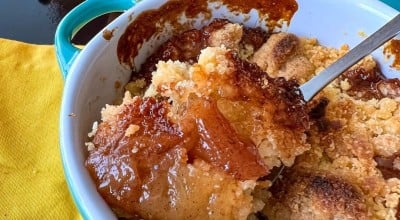 Crumble de maçã na tigela